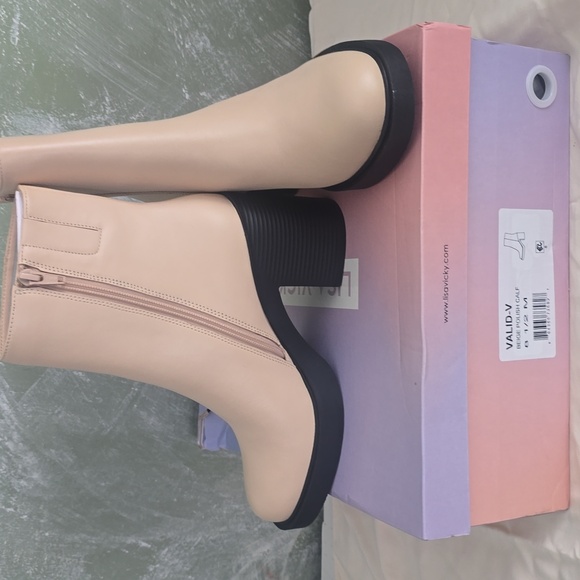 Lisa Vicky Ankle Boots Beige Polish Calf Valid-V 8.5M NIB - Picture 8 of 8